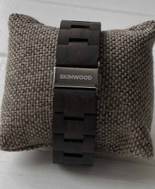 Wooden watch Pride