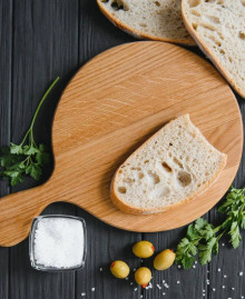 Wooden round cutting board (oak)